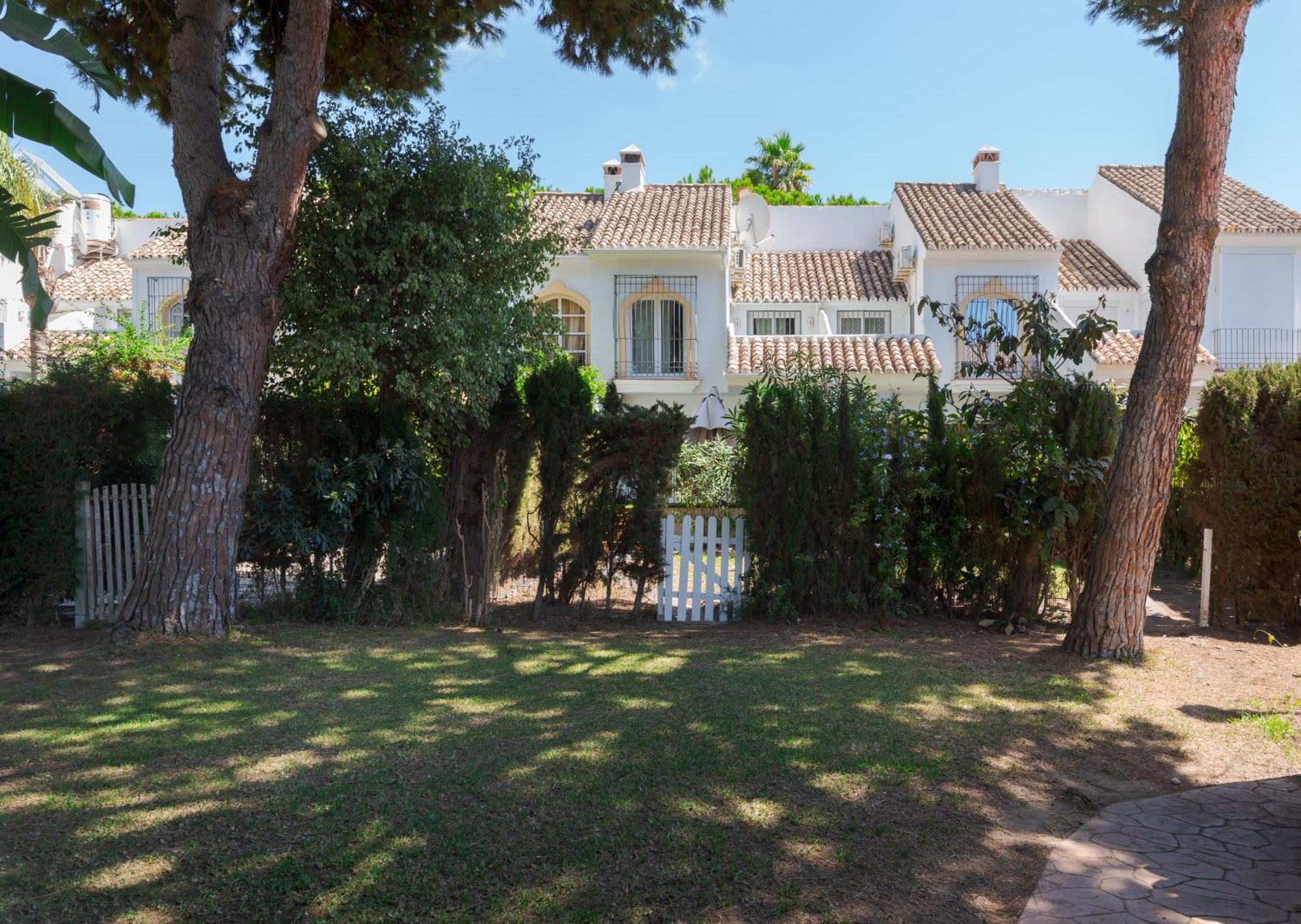 Wintowinrentals Townhouse, Pool & Beach Marbella Eksteriør bilde